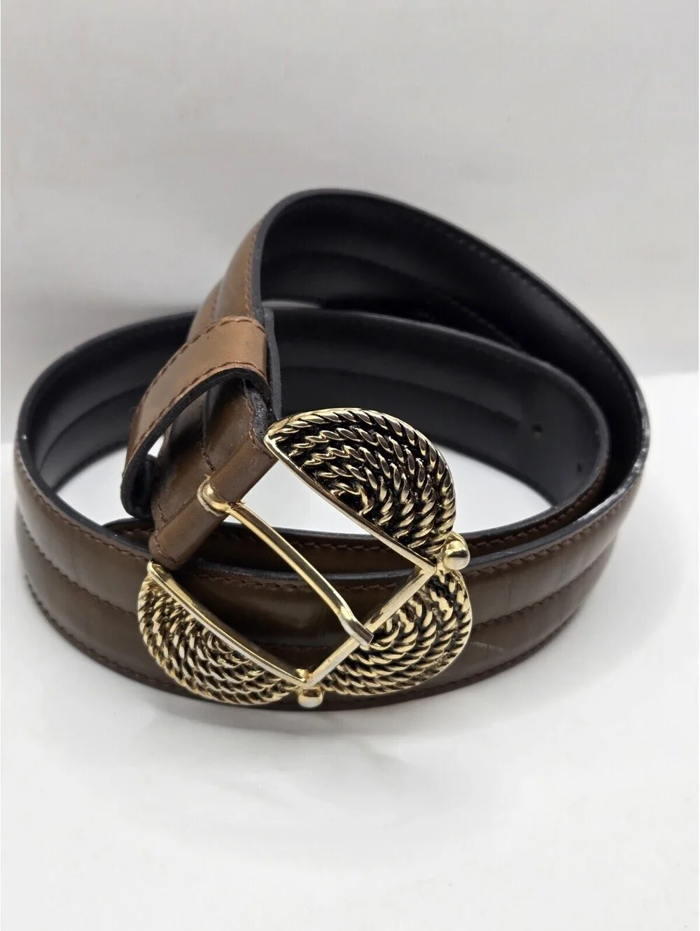 Accessory Lady Browm Leather Belt Size M Italy Made Gold Tone Metal Buckle